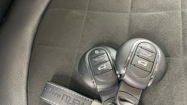 MINI Hatchback 1.5 Cooper Sport 3dr Auto Petrol Hatchback